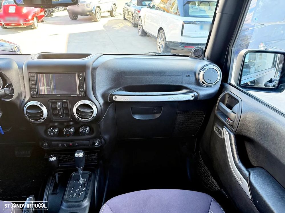 Jeep Wrangler Unlimited 2.8 CRD ATX Sahara Adventure Edition - 11