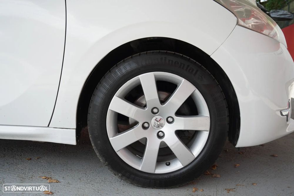 Peugeot 208 1.4 HDi Access - 17
