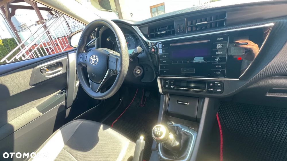 Toyota Auris 1.6 Active - 9
