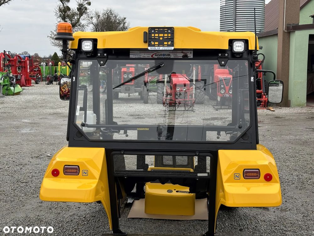 Kabina C-360 z błotnikami BTW X 2023 r. Naglak + maska 04 kolor żółty - 3