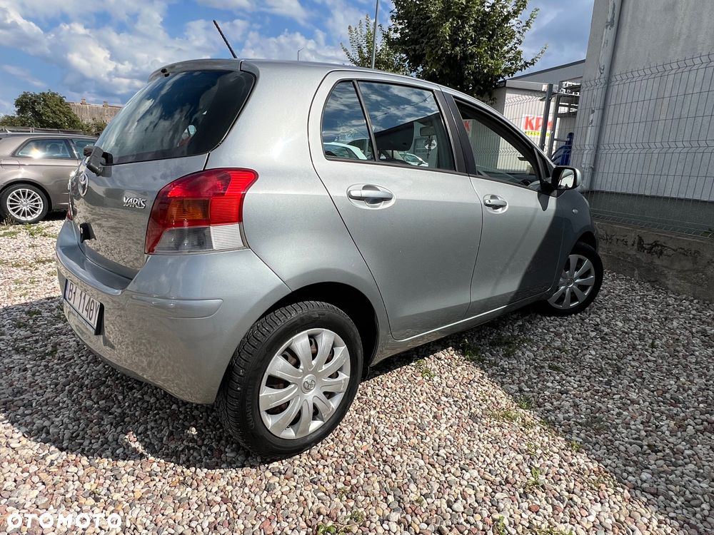 Toyota Yaris - 6