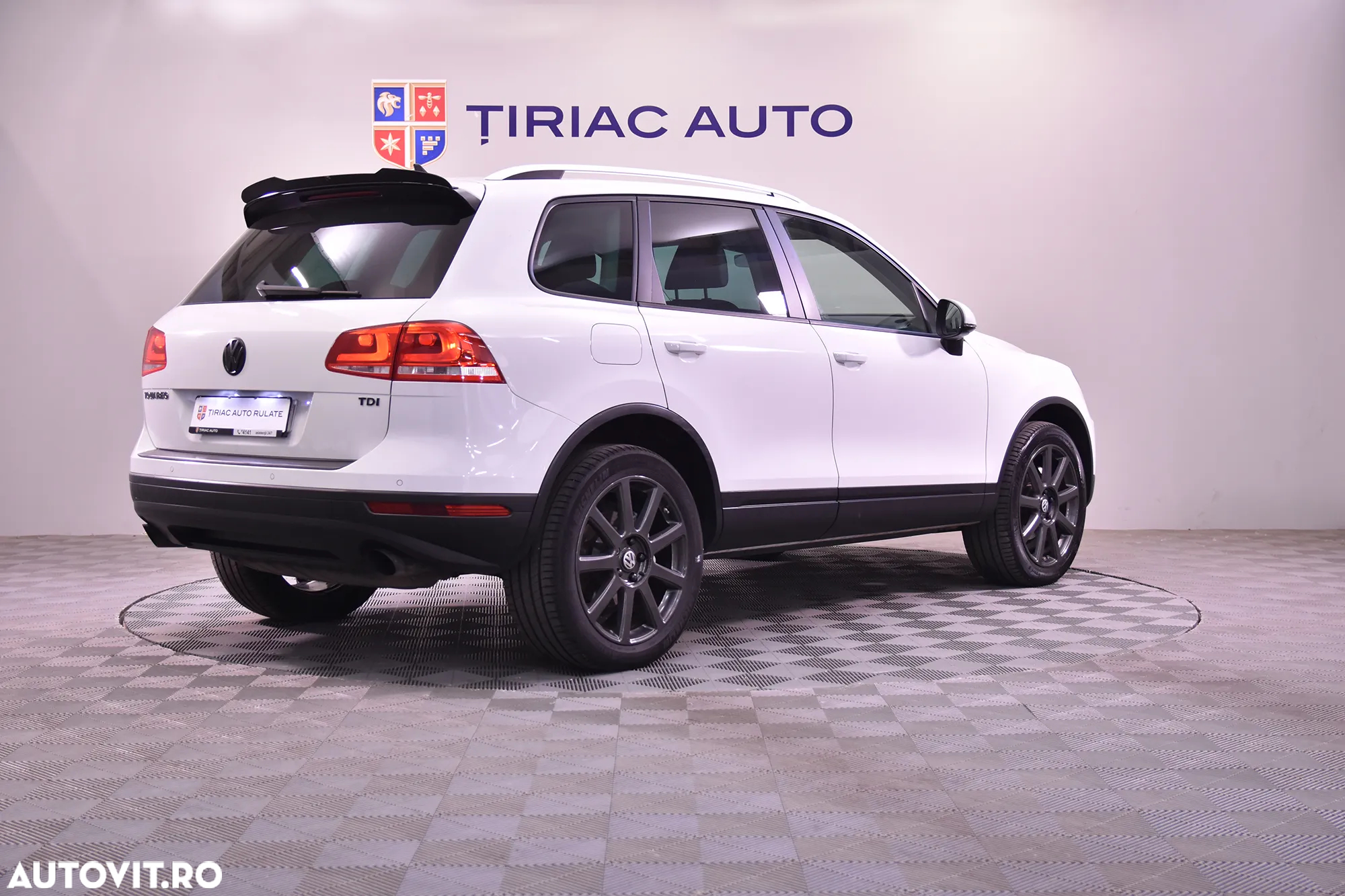 Volkswagen Touareg - 5