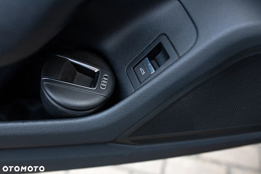 Audi A6 Avant 2.0 TDI ultra S tronic - 28