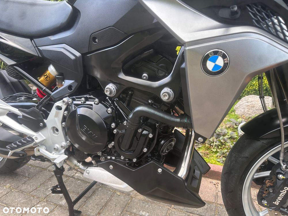 BMW F - 28
