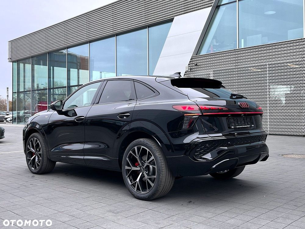 Audi Q3 Sportback - 4