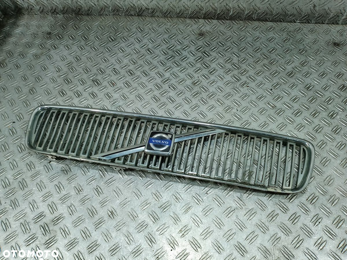 ATRAPA GRILL GRIL VOLVO V50 - 4