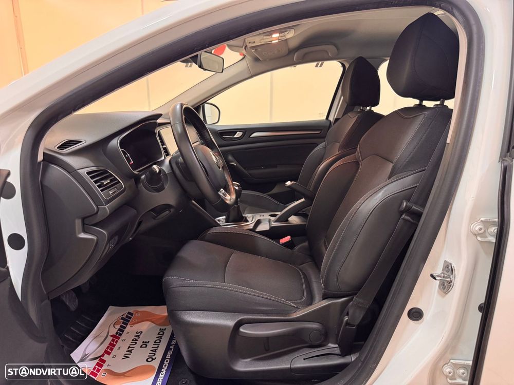 Renault Mégane 1.5 Blue dCi Intens - 10