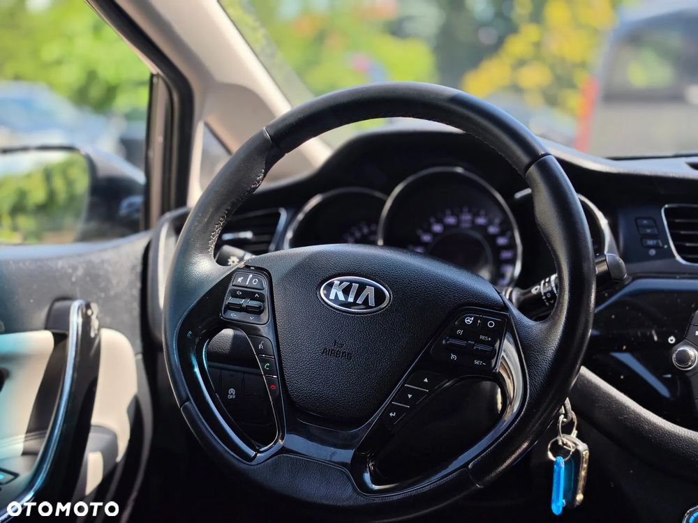 Kia Ceed - 39