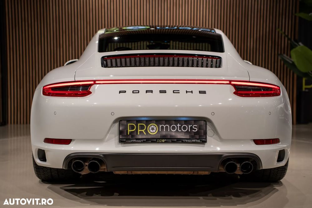 Porsche 911 Carrera 4S PDK - 35