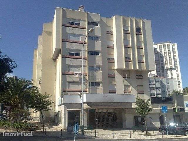 Espaço Comercial com1800 m2 - Grande imagem: 2/4