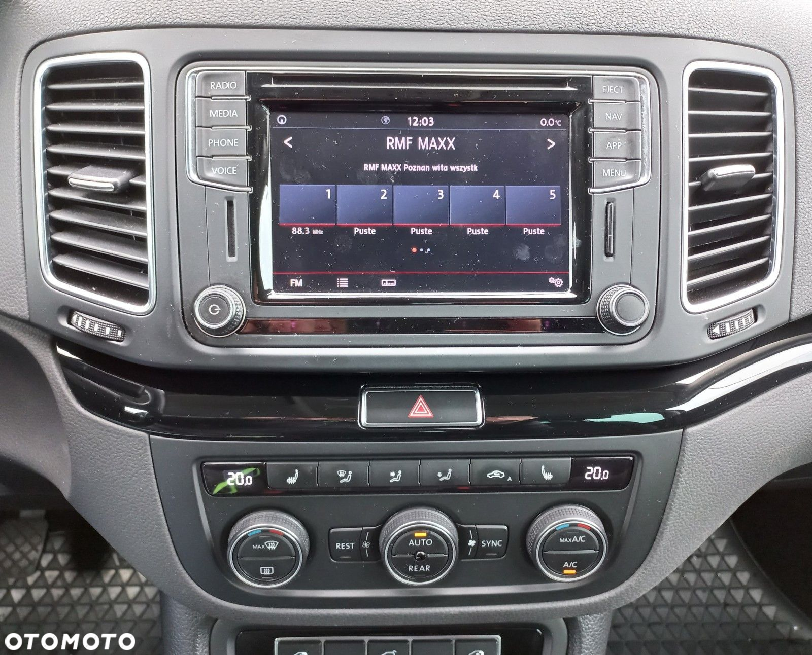 Volkswagen Sharan - 12