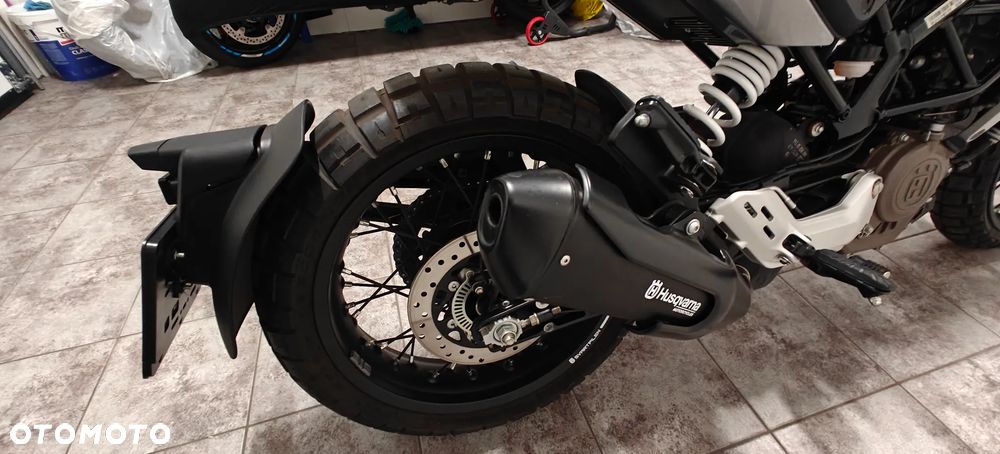 Husqvarna Svartpilen - 13