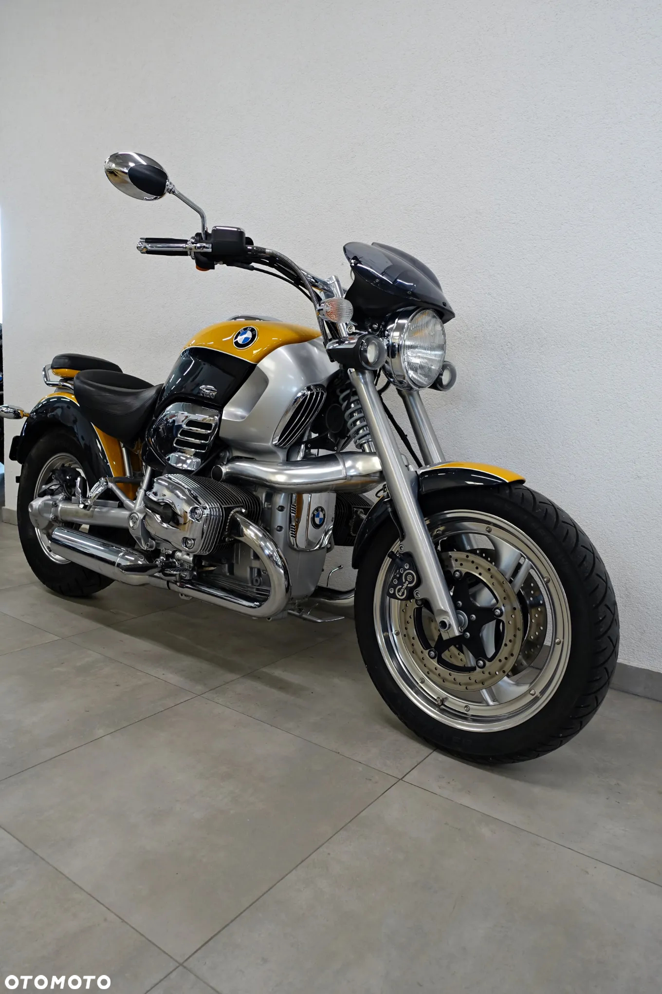 BMW R - 6