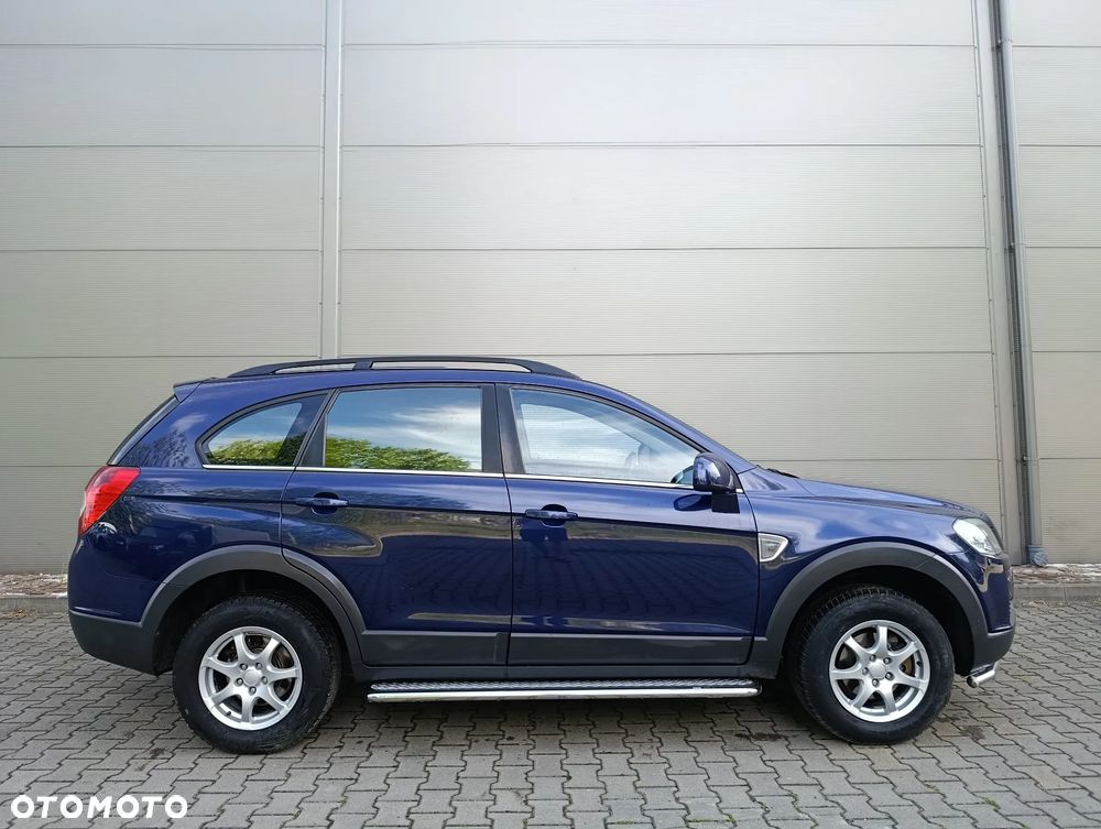 Chevrolet Captiva 2.4 LS 5os - 11