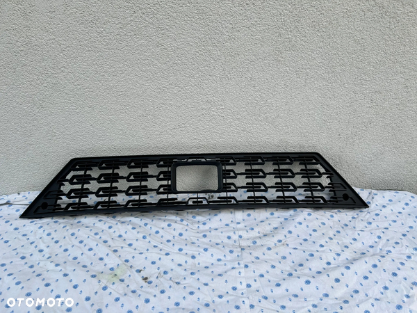 SEAT LEON 3 III FR LIFT RADAR KRATKA ZDERZAKA ATRAPA 5F0853667