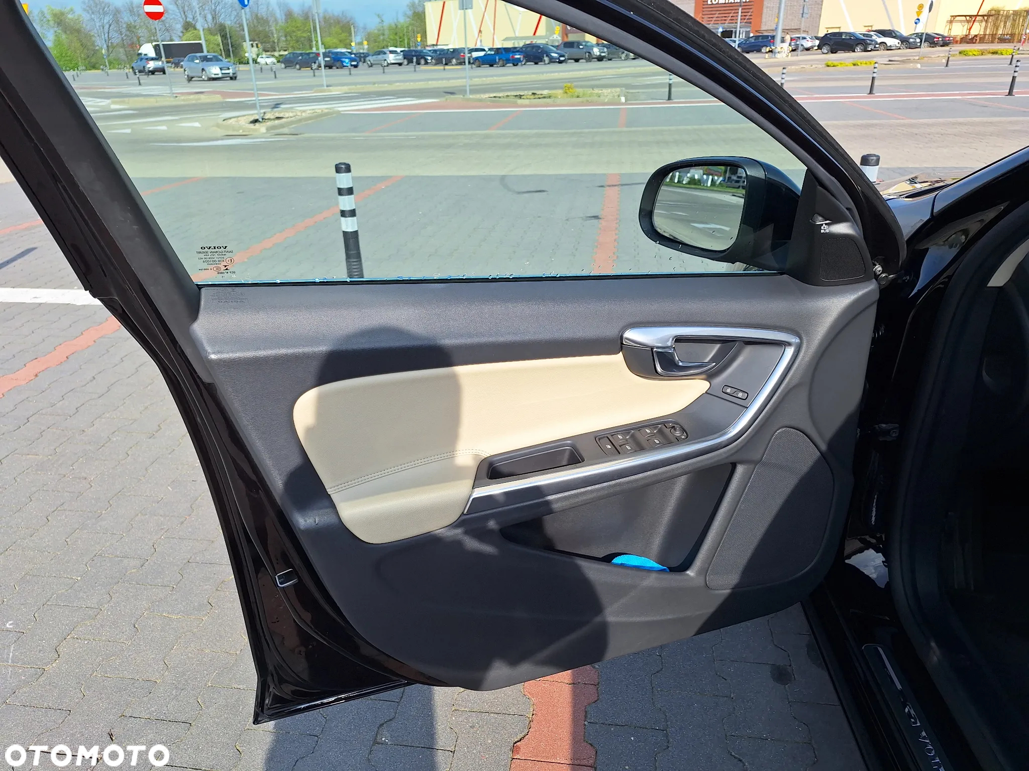 Volvo V60 T5 Drive-E Dynamic Edition (Kinetic) - 18