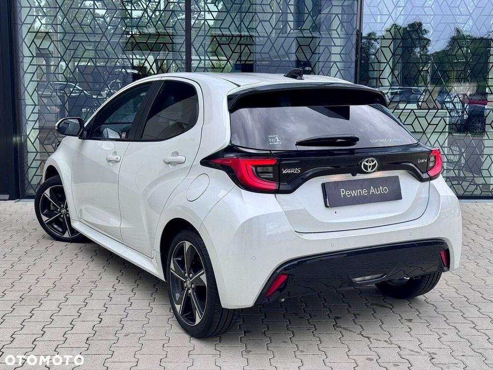 Toyota Yaris Hybrid 1.5 Executive - 11