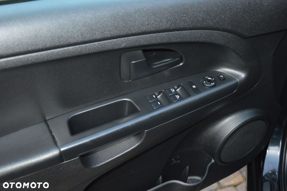 Kia Venga 1.6 CVVT Dream Team Edition - 29