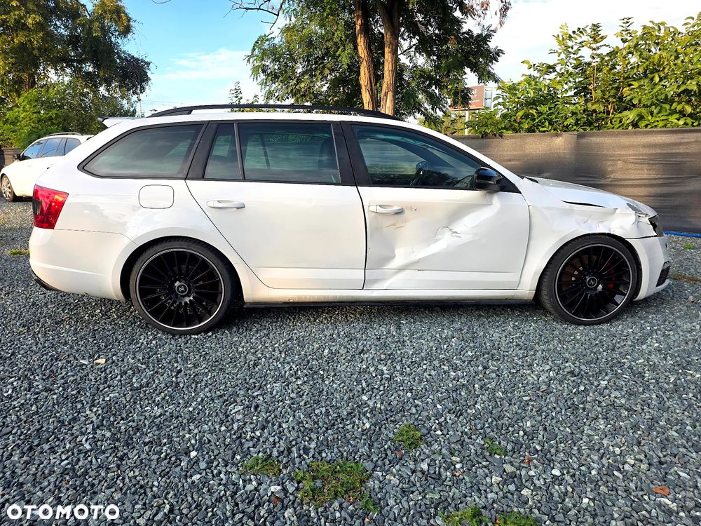 Skoda Octavia 2.0 TSI (Green tec) RS - 6
