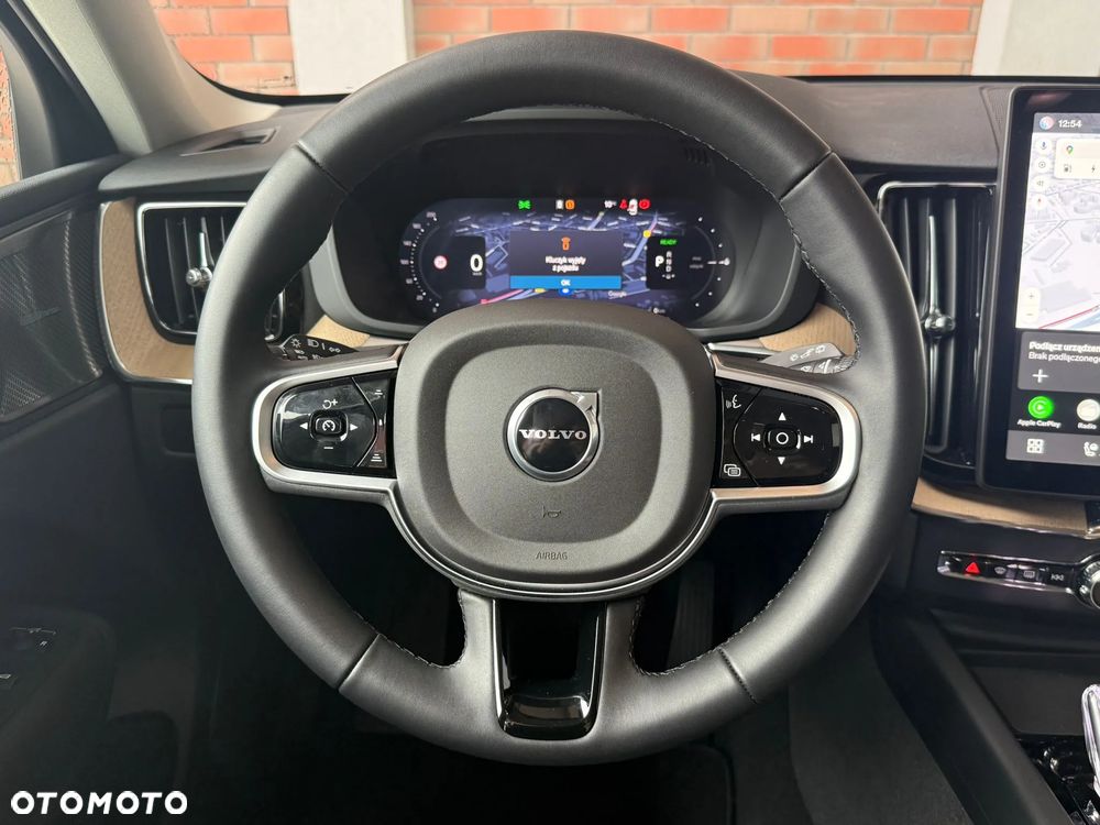 Volvo XC 60 B5 B AWD Plus Bright - 16