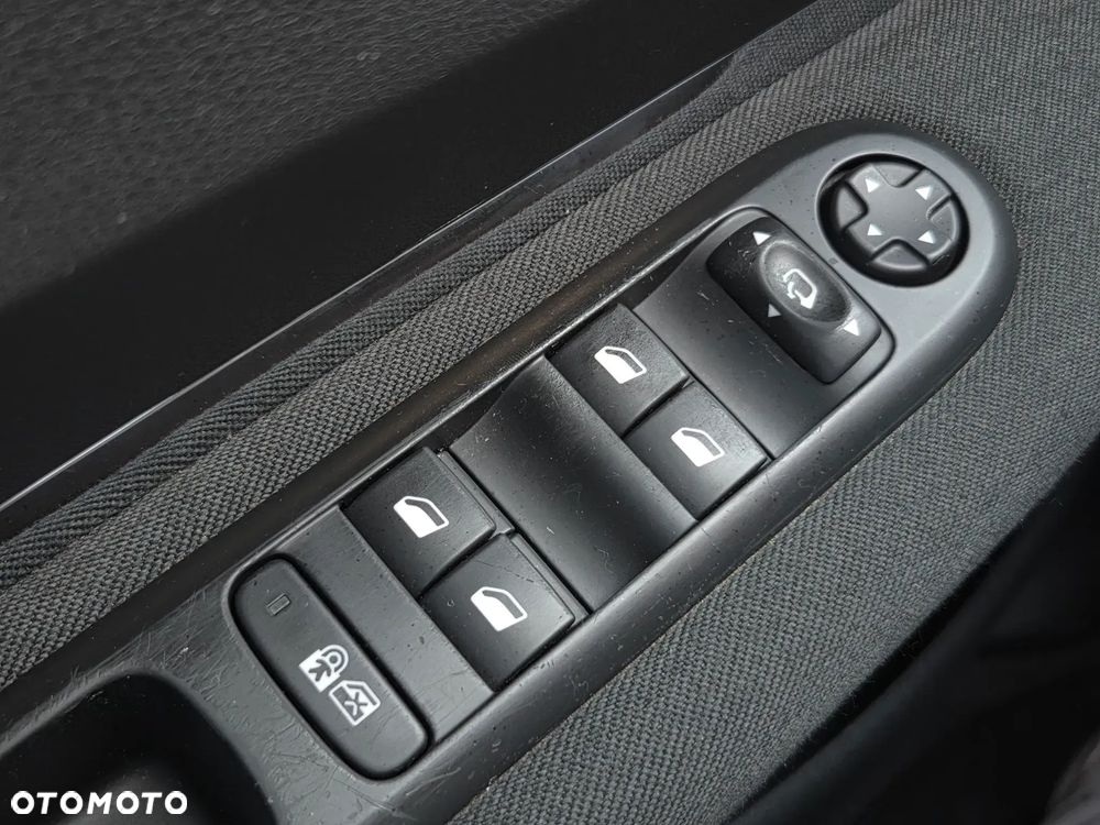 Peugeot 5008 e-HDI 115 ETG6 Stop&Start Allure - 32