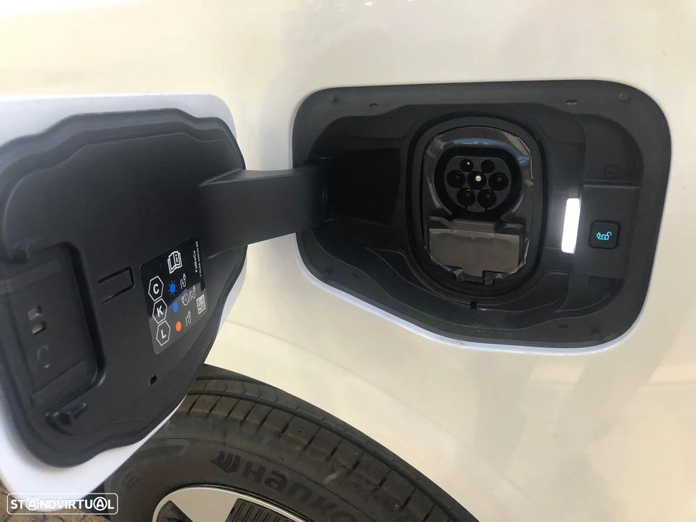 Ford Transit Courier Van BEV Trend - 13