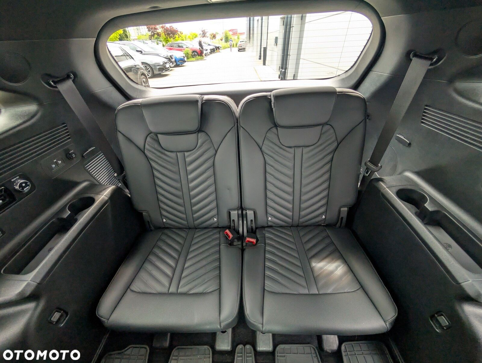 Kia Sorento - 24