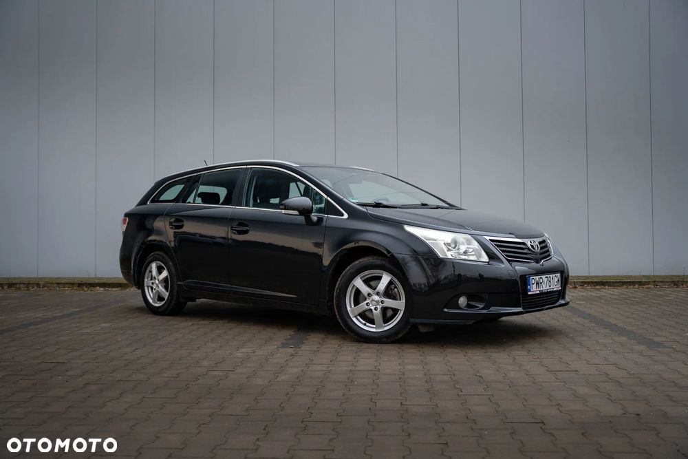 Toyota Avensis 1.8 Multidrive Business Edition - 1