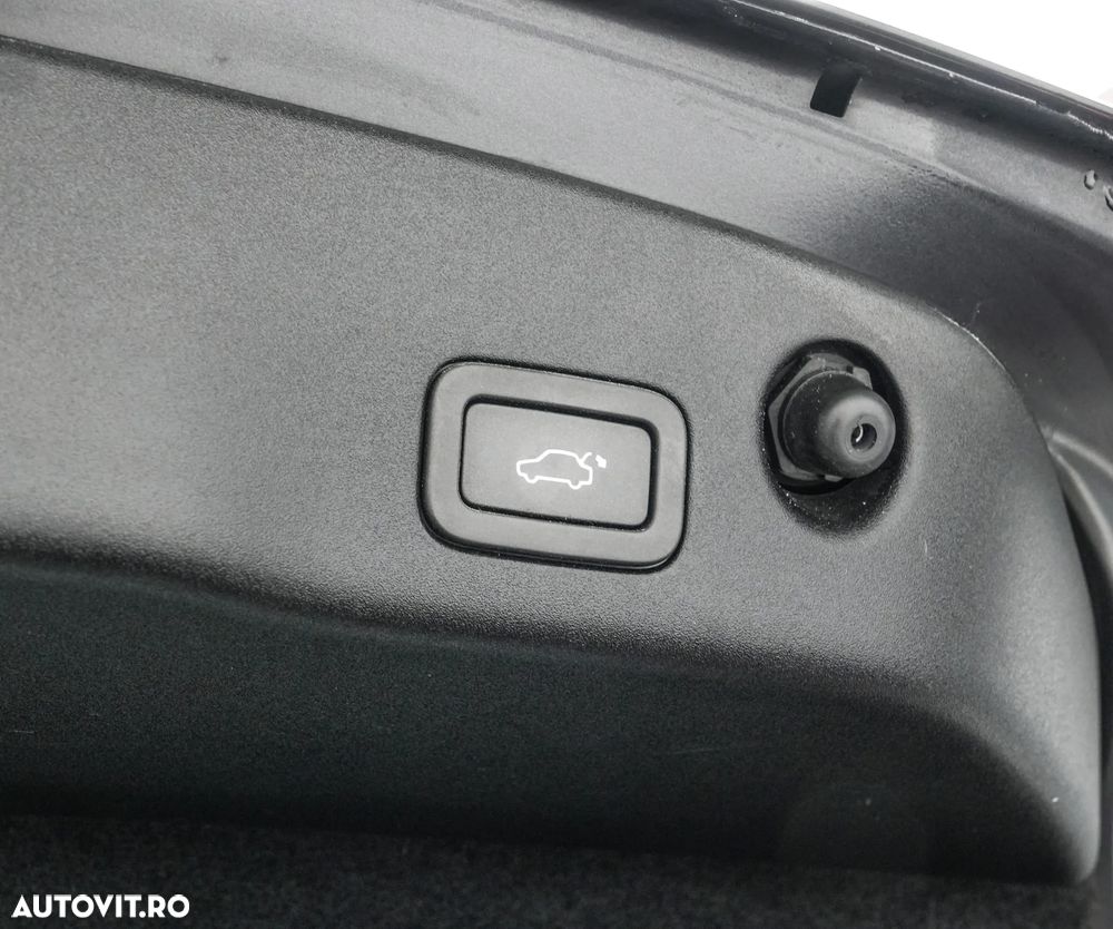 Jaguar XJ 3.0 V6 Premium Luxury Aut SWB - 23