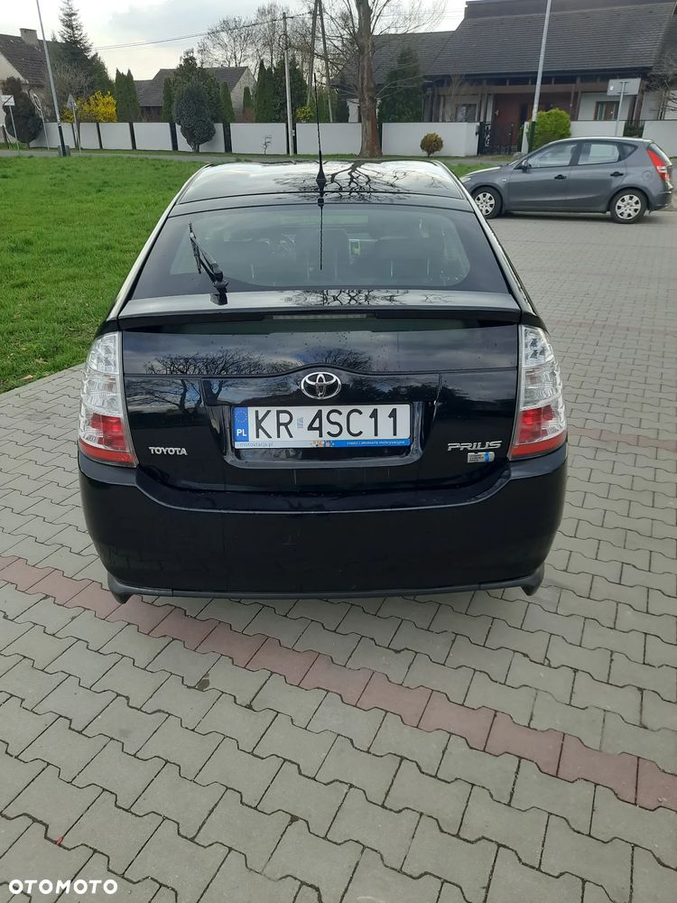 Toyota Prius - 3