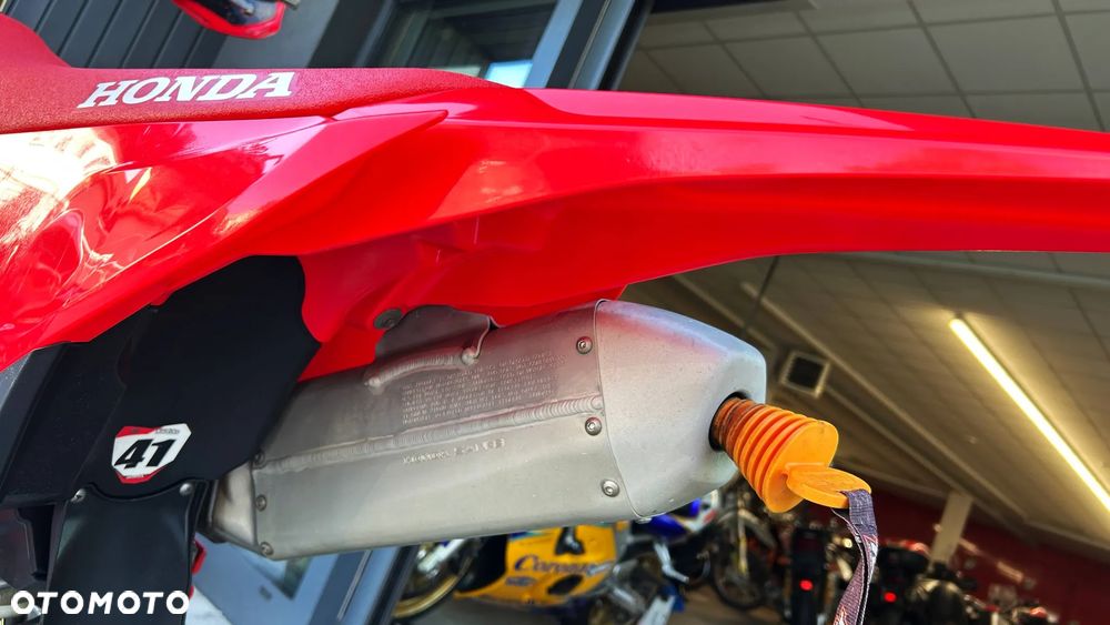 Honda CRF - 9