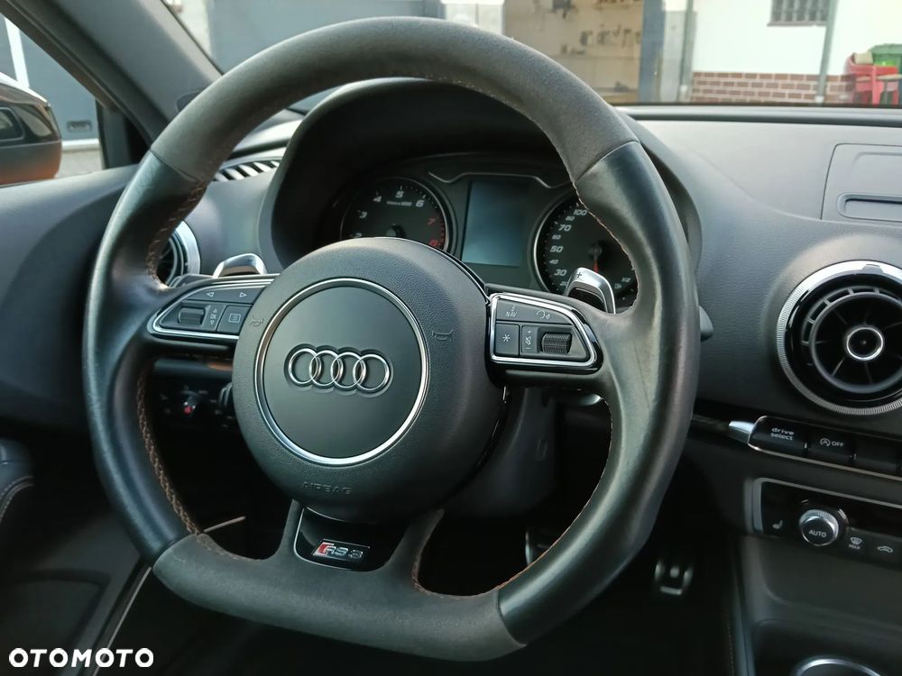 Audi RS3 Sportback - 19