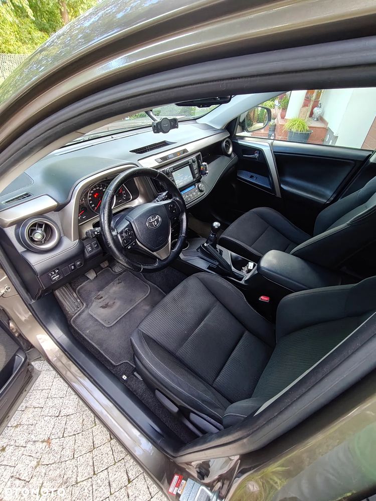 Toyota RAV4 2.0 D-4D Prestige - 10