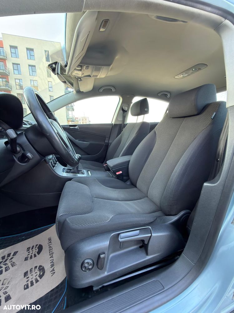 Volkswagen Passat 2.0 TDI Highline DPF - 13