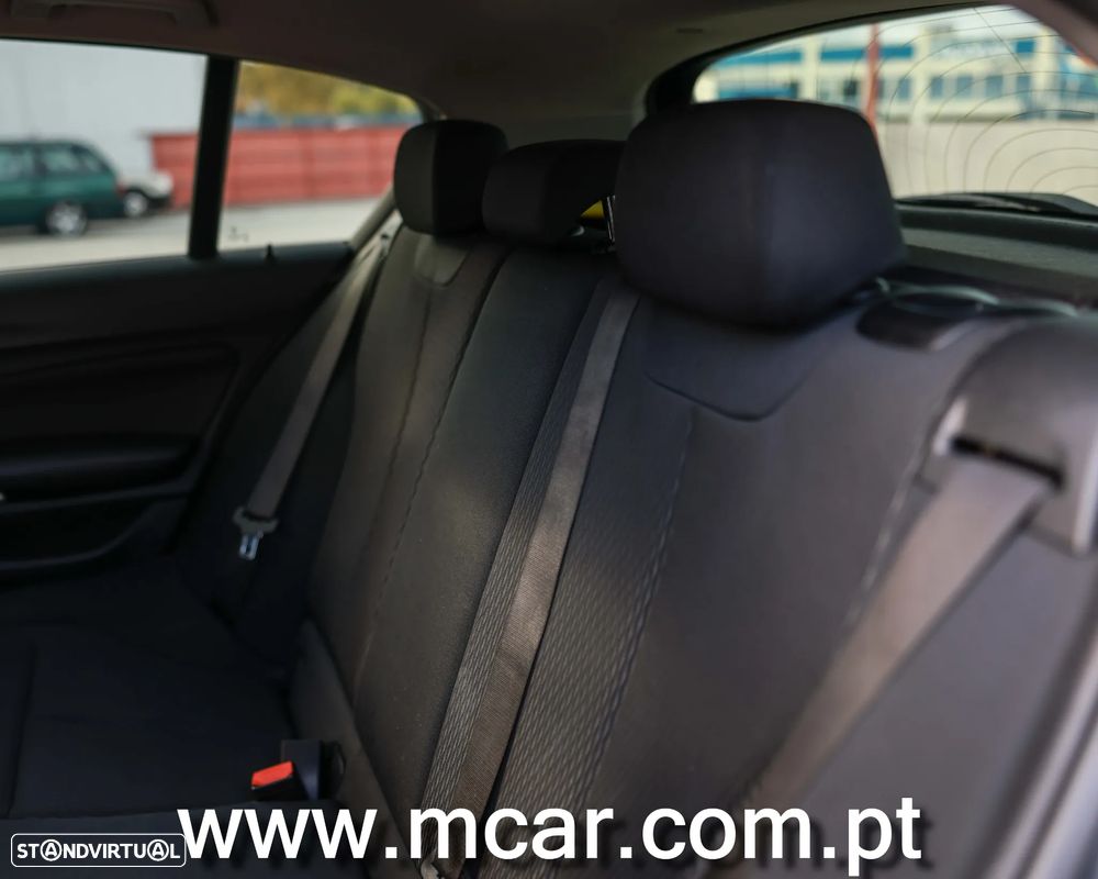 BMW 116 d Advantage Auto - 13