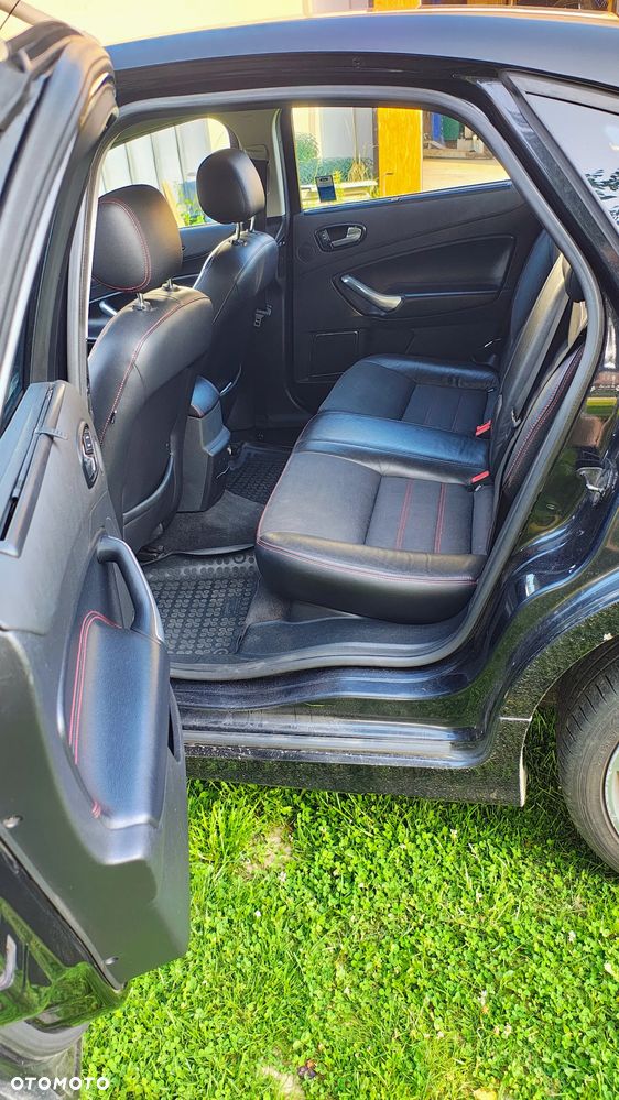 Ford Mondeo 2.2 TDCi Titanium S - 22