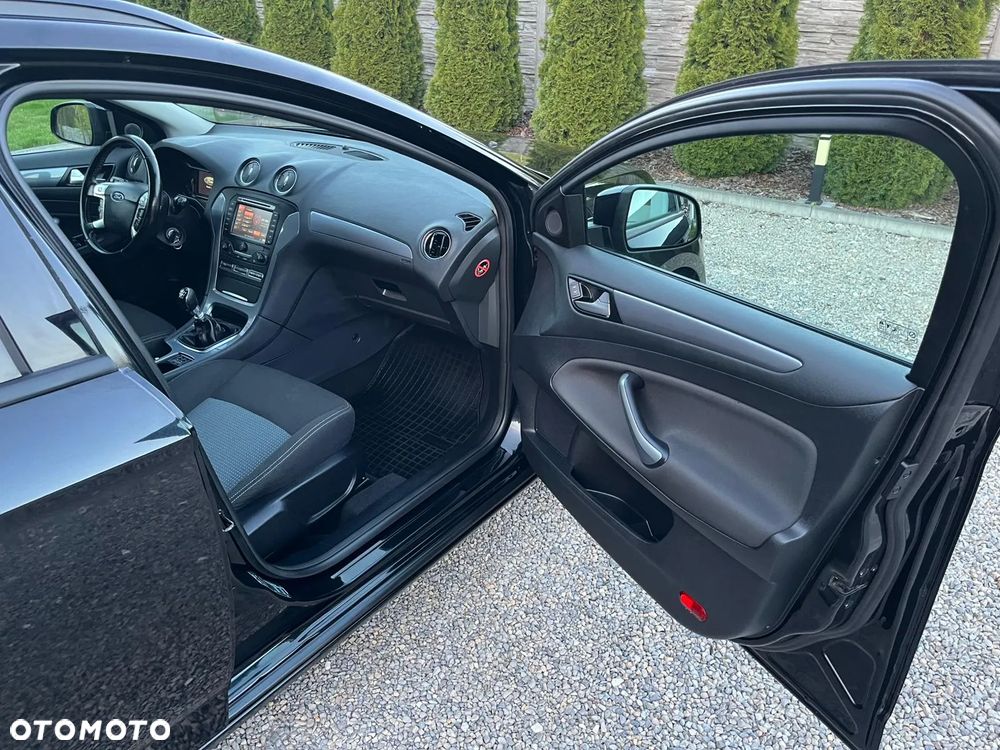 Ford Mondeo 2.0 TDCi Titanium - 29