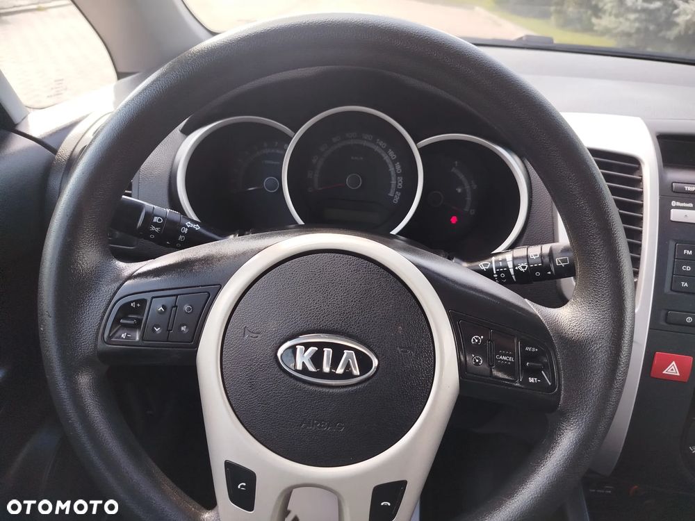 Kia Venga 1.4 CVVT Fifa World Cup Edition - 33