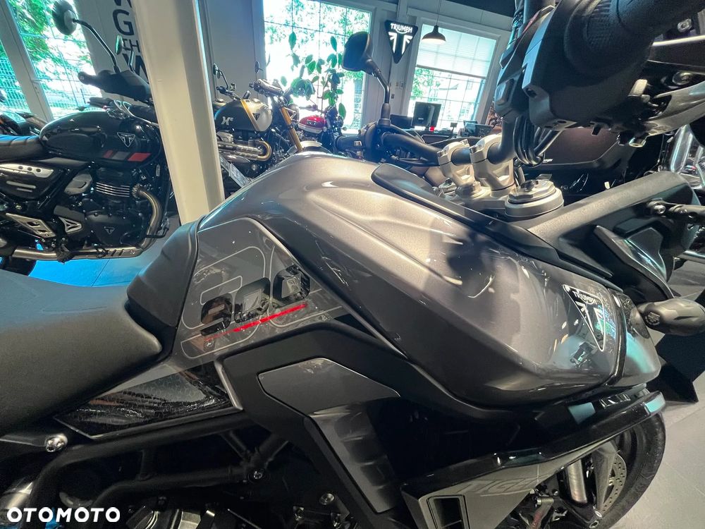 Triumph Tiger - 12
