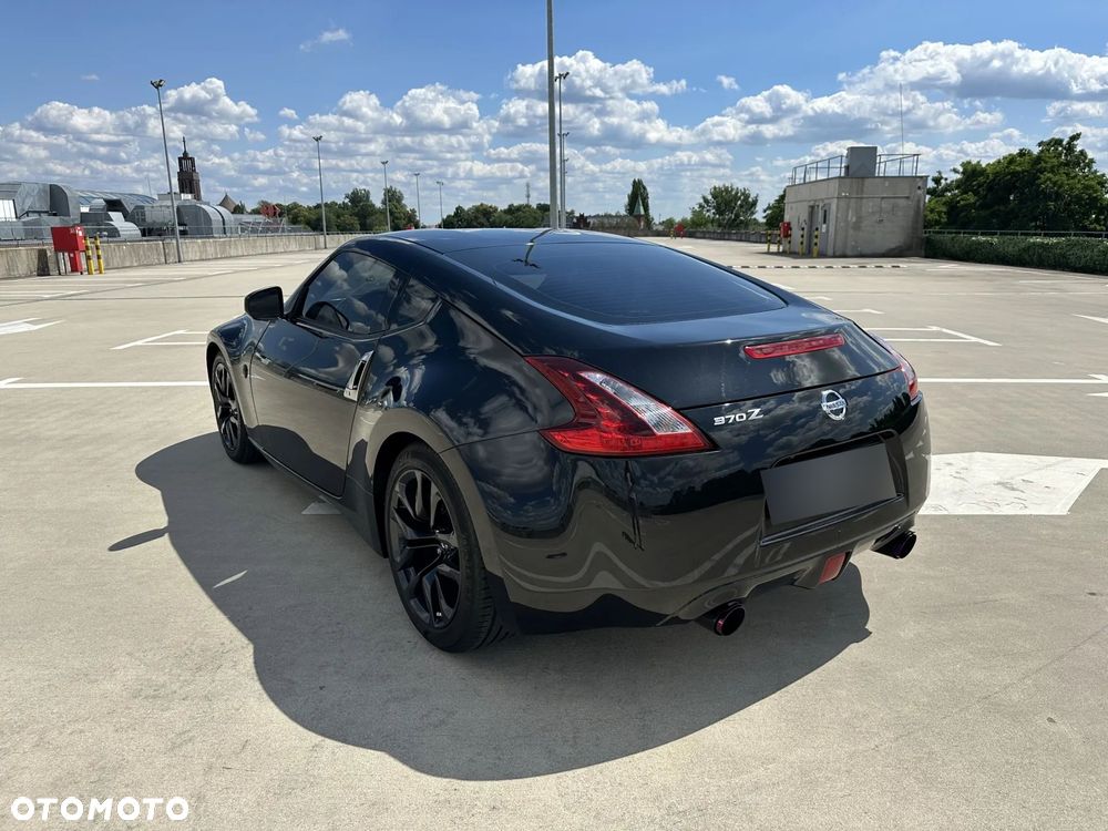 Nissan 370 Z Black Edition - 8
