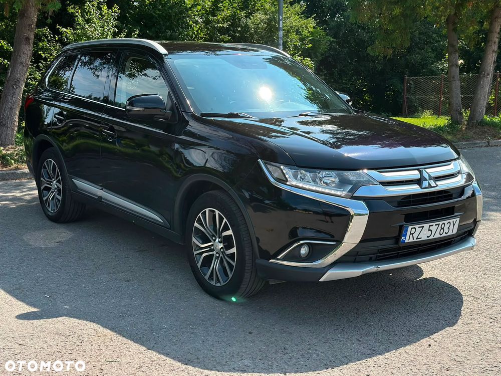 Mitsubishi Outlander 2.2 DID Instyle Navi 4WD - 3