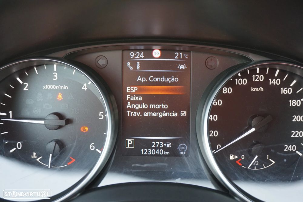 Nissan Qashqai 1.6 dCi Xtronic N-Connecta - 41