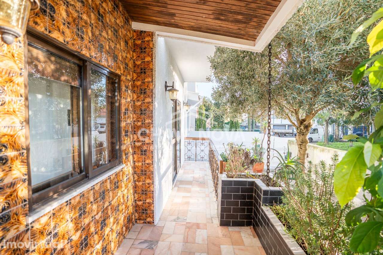 Moradia Geminada V4 c/ Garagem Box em Rio Tinto - Grande imagem: 2/24