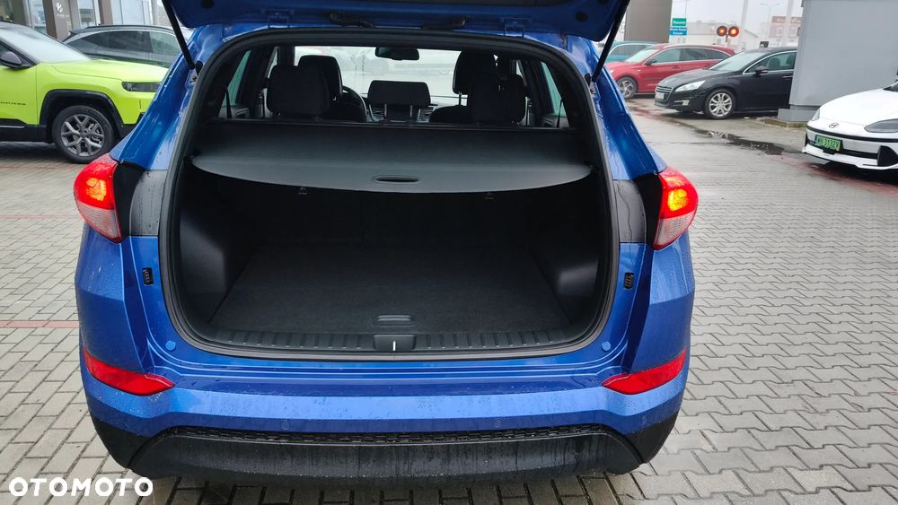 Hyundai Tucson 1.6 GDI BlueDrive GO 2WD - 21