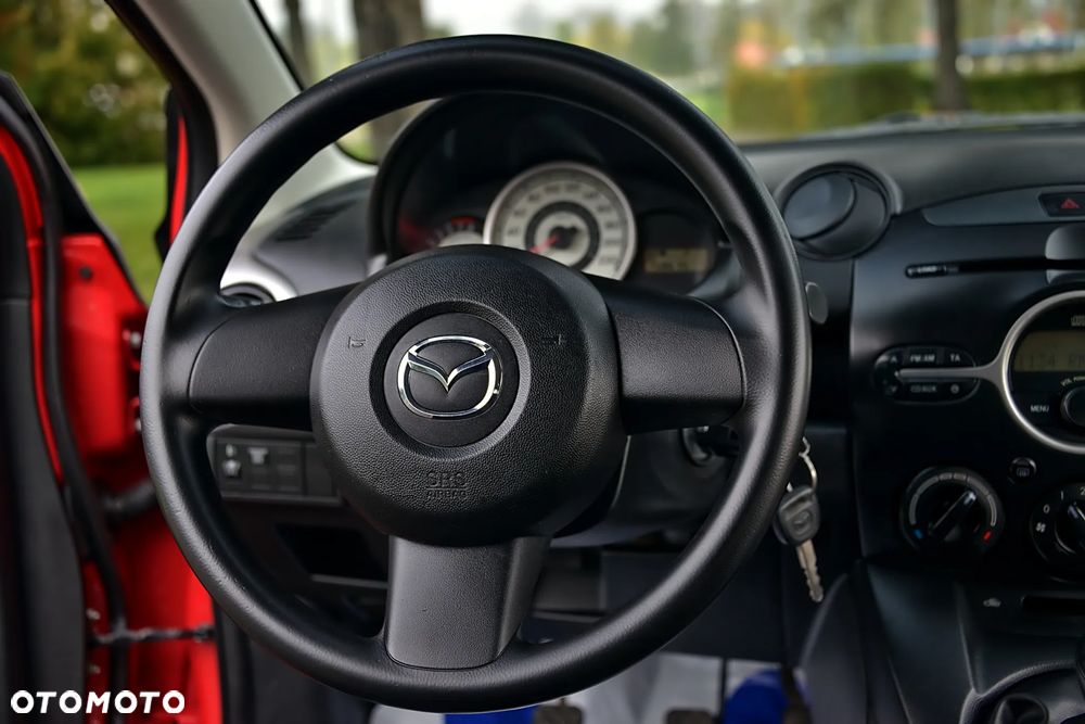 Mazda 2 - 8
