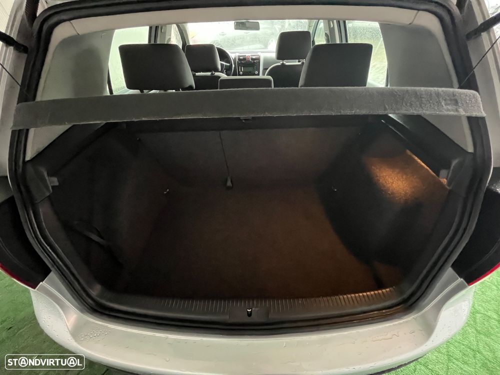 VW Golf 1.6 FSi Confortline - 12