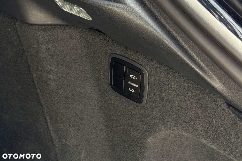 Porsche Macan Standard - 30