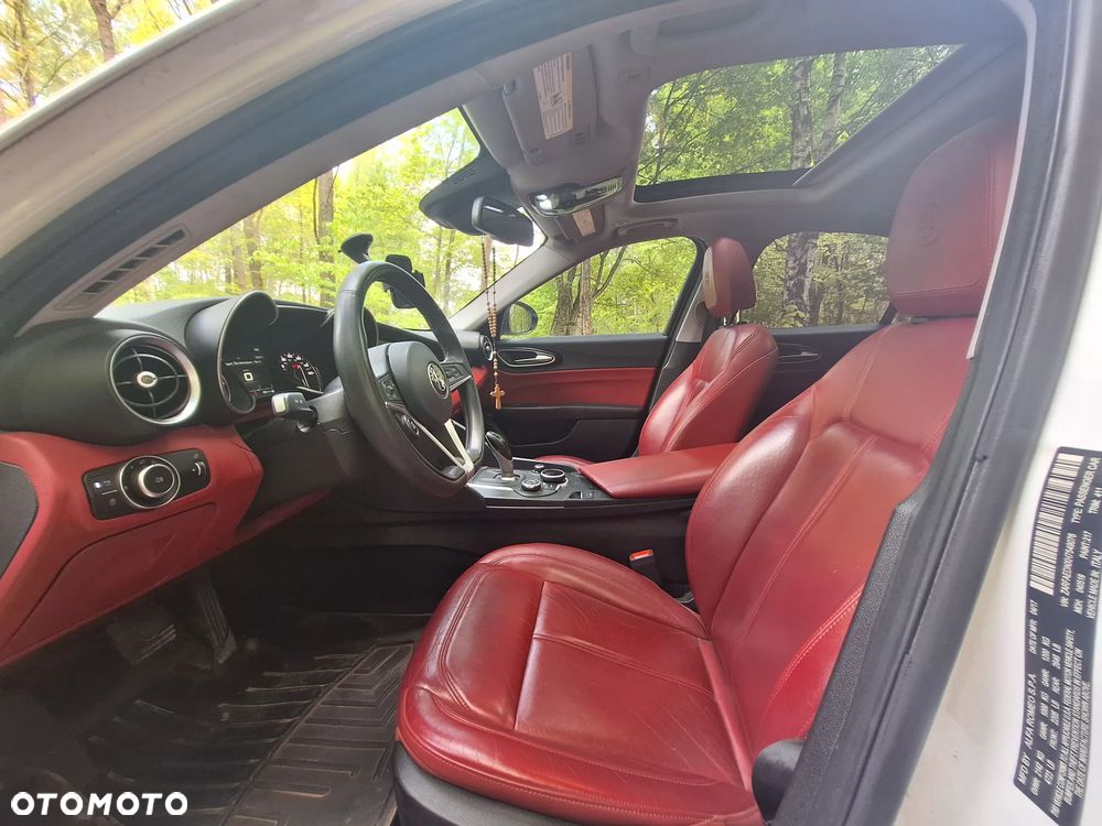 Alfa Romeo Giulia 2.0 Turbo TI Q4 - 26