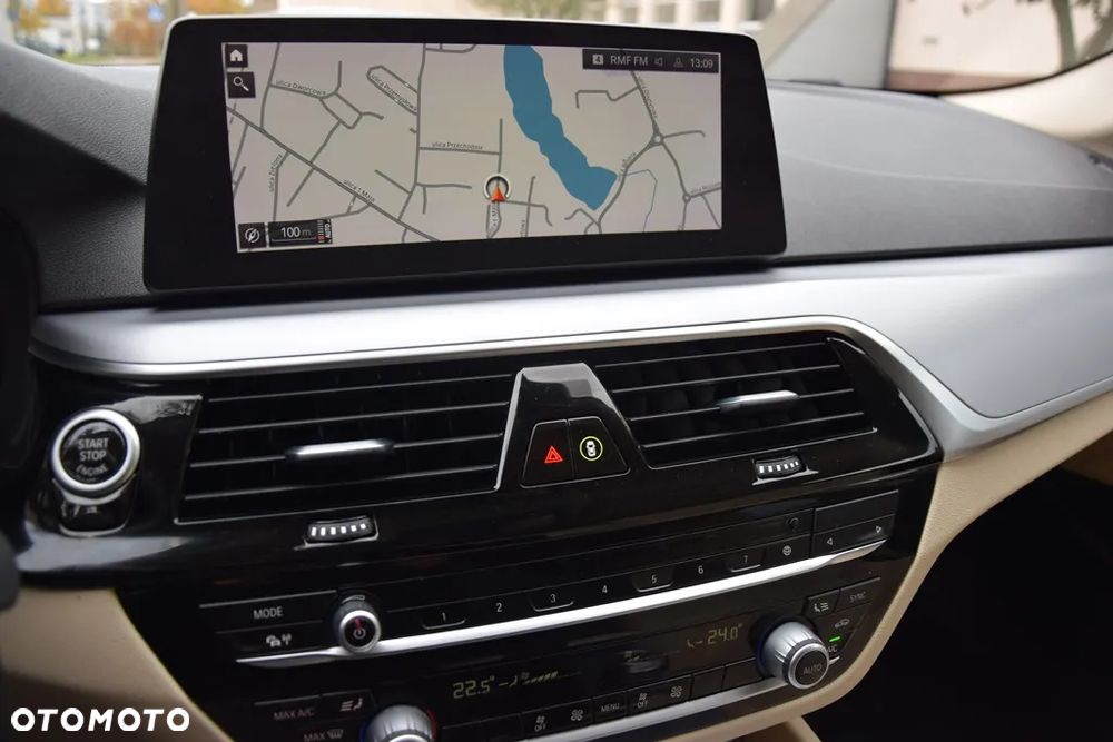 BMW Seria 5 520d M Sport sport - 17