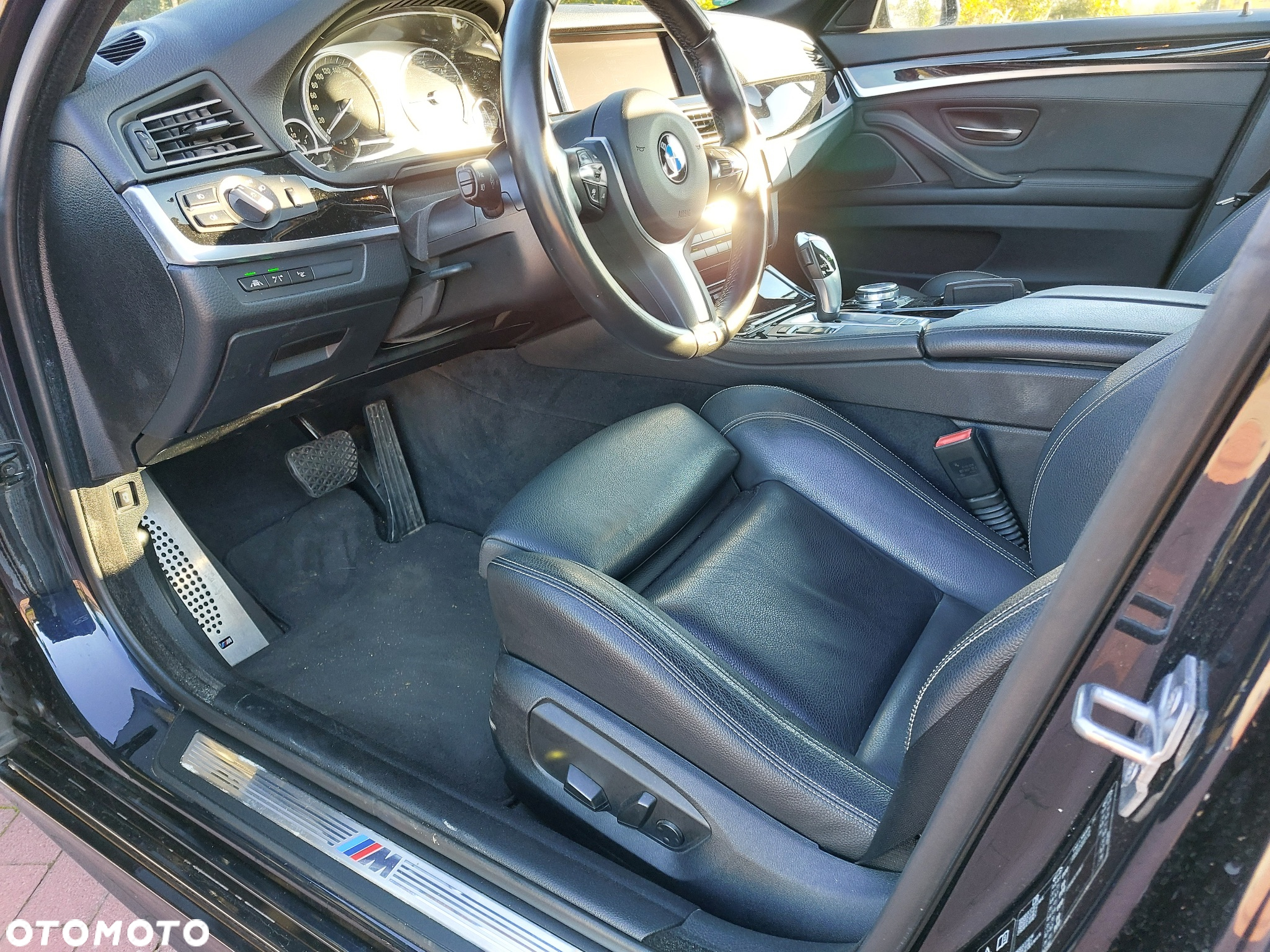 BMW Seria 5 520d M Sport - 16